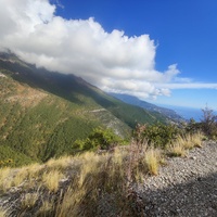 Пешеходный экологический маршрут "Штангеевская тропа" на утёсе Ставри-Кая на территории Ялтинского горно-лесного заповедника.