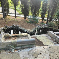 Парк Мурад-Авур  (проект Н. П. Краснова 1913–1916 гг.) - бывшая усадьба ген.-майора Н. Н. Комстадиуса.  На месте леса между оставшимися деревьями посадили 300 пирамидальных кипарисов и 50 саженцев других пород. До 2011г. - террит. санатория «Марат».