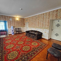 Дворц.-парк. ансамбль "Дюльбер" постройки 1895-1897гг. Инициатор - велик. князь П. Н. Романов. Проект всего ансамбля с учётом эскизов Романова разраб. ялт. арх. Н. П. Краснов, парк высажен с участ.  крым. садов. Л. Кремера. Интерьер дворца "Дюльбер".