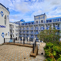 Отель «1001 ночь» в посёлке.