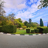 Архитектурно-парковый комплекс Юсуповского дворца в посёлке Кореиз. Площадь парка — около 16 га, создан известным ландшафтным дизайнером Карлом Кебахом и директором императорского ботанического сада Николаем Гартвисом в 1820-х гг.