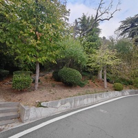 Архитектурно-парковый комплекс Юсуповского дворца в посёлке Кореиз. Площадь парка — около 16 га, создан известным ландшафтным дизайнером Карлом Кебахом и директором императорского ботанического сада Николаем Гартвисом в 1820-х гг.