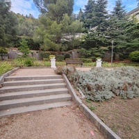 Архитектурно-парковый комплекс Юсуповского дворца в посёлке Кореиз. Площадь парка — около 16 га, создан известным ландшафтным дизайнером Карлом Кебахом и директором императорского ботанического сада Николаем Гартвисом в 1820-х гг.