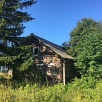 Уже нежилой дом