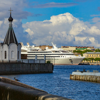 Санкт-Петербург. Английская набережная, Храм «Спас-на-Водах» (Церковь Спаса Преображения) в Санкт-Петербурге был возведен в 1911 году в память о моряках, погибших в Цусимском сражении (1905 г.)