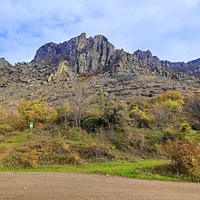 "Долина привидений" на склоне горы Южная Демерджи.