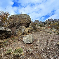 "Долина привидений" на склоне горы Южная Демерджи.