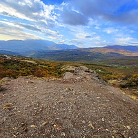 Вид с подножия Демерджи на хребет Чатыр-Даг и окрестности сёл Лучистого и Верхней Кутузовки.