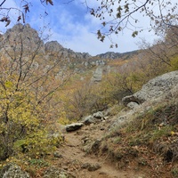 "Долина привидений" на склоне горы Южная Демерджи.