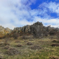 "Долина привидений" на склоне горы Южная Демерджи.
