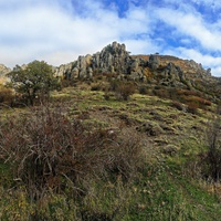 "Долина привидений" на склоне горы Южная Демерджи.