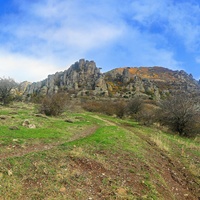"Долина привидений" на склоне горы Южная Демерджи.
