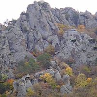 "Долина привидений" на склоне горы Южная Демерджи.