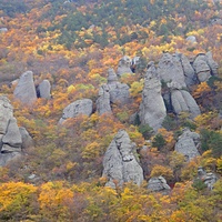 "Долина привидений" на склоне горы Южная Демерджи.