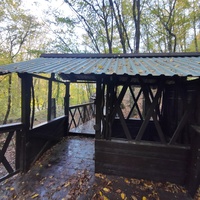 Экотропа с деревянными ступенями и перилами к водопаду Джур-Джур на реке Улу-узень по территории гос. природного гидрологического заказника регионального значения «Хапхальский».