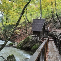 Вдоль экотропы к водопаду Джур-Джур на реке Улу-узень по территории гос. природного гидрологического заказника регионального значения «Хапхальский».