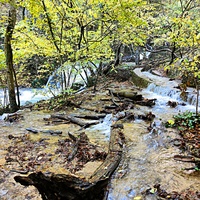Серия из верхних каскадов водопада Джур-Джур на реке Улу-узень по территории гос. природного гидрологического заказника регионального значения «Хапхальский».