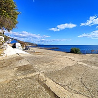 Площадка на набережной СОСЛ МЭИ "Алушта".