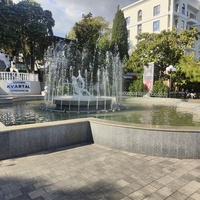 Фонтан "Рыбак" на улице Ленина.