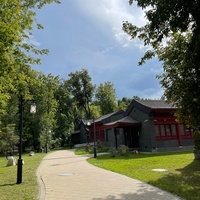 В парке Хуамин