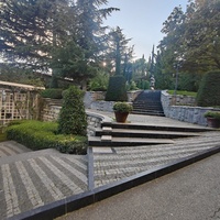 Парк «Айвазовское» — ландшафтный парк на берегу Чёрного моря. Расположен у подножия Медведь-горы в посёлке.