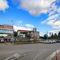 Универмаг "Алушта" на Пионерской ул., 1.