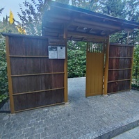 Парк «Айвазовское» — ландшафтный парк на берегу Чёрного моря. Расположен у подножия Медведь-горы в посёлке.