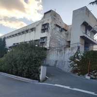 Парк «Айвазовское» — ландшафтный парк на берегу Чёрного моря. Расположен у подножия Медведь-горы в посёлке.