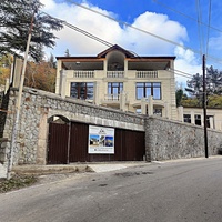 Здание компании «Дагкамень» на Симферопольское шоссе.