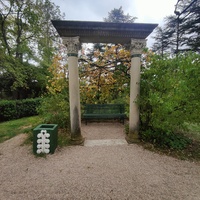 Массандровский дворцово-парковый ансамбль. Парк был заложен в 1822 году на месте грабового леса немецким садовником Карлом Кебахом.