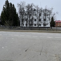 Здание администрации с улицы Карла Маркса