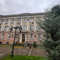 Администрация города Симферополя по ул. Горького, 15.