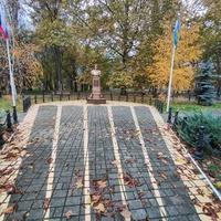 Парк имени Юрия Гагарина. Памятник Василию Филипповичу Маргелову — командующему ВДВ СССР.