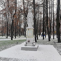 Памятник Сергию Радонежскому  в Кремлёвском сквере. Установлен в честь встречи Преподобного Сергия Радонежского с князем Олегом Рязанским в 1386 г.