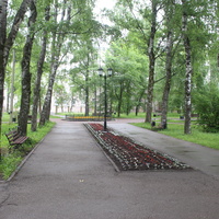 В Треугольном сквере.