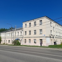 Дом купца Зырянова (в настоящее время здесь находится Берёзовский городской архив)