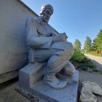 Памятник Е. Маркову