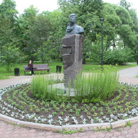 Памятник Борису Пастернаку.