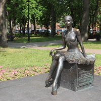 Скульптура "Пермский балет".