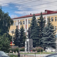Памятник В. И. Ленину