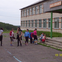 Ученики средней школы села Высокий Колок