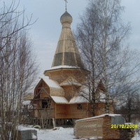 деревянная церковь в Плуткове