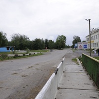 Дорога до центру села