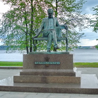 Памятник П.И.Чайковскому