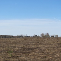 вид на д.Барлово с северной стороны весной 2011 года