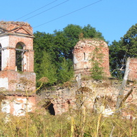 руины церкви неподалеку от урочища Каменные Поляны