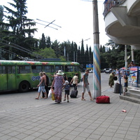 Троллейбусная станция. Старый троллейбус