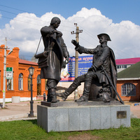 Вышний волочёк Памятник Петру Великому и Михаилу Сердюкову