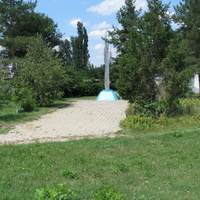 Обелиск воина ВОВ, хутор Духовской 2009 год