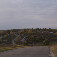 Вид с близлежащего холма (с восточной стороны)